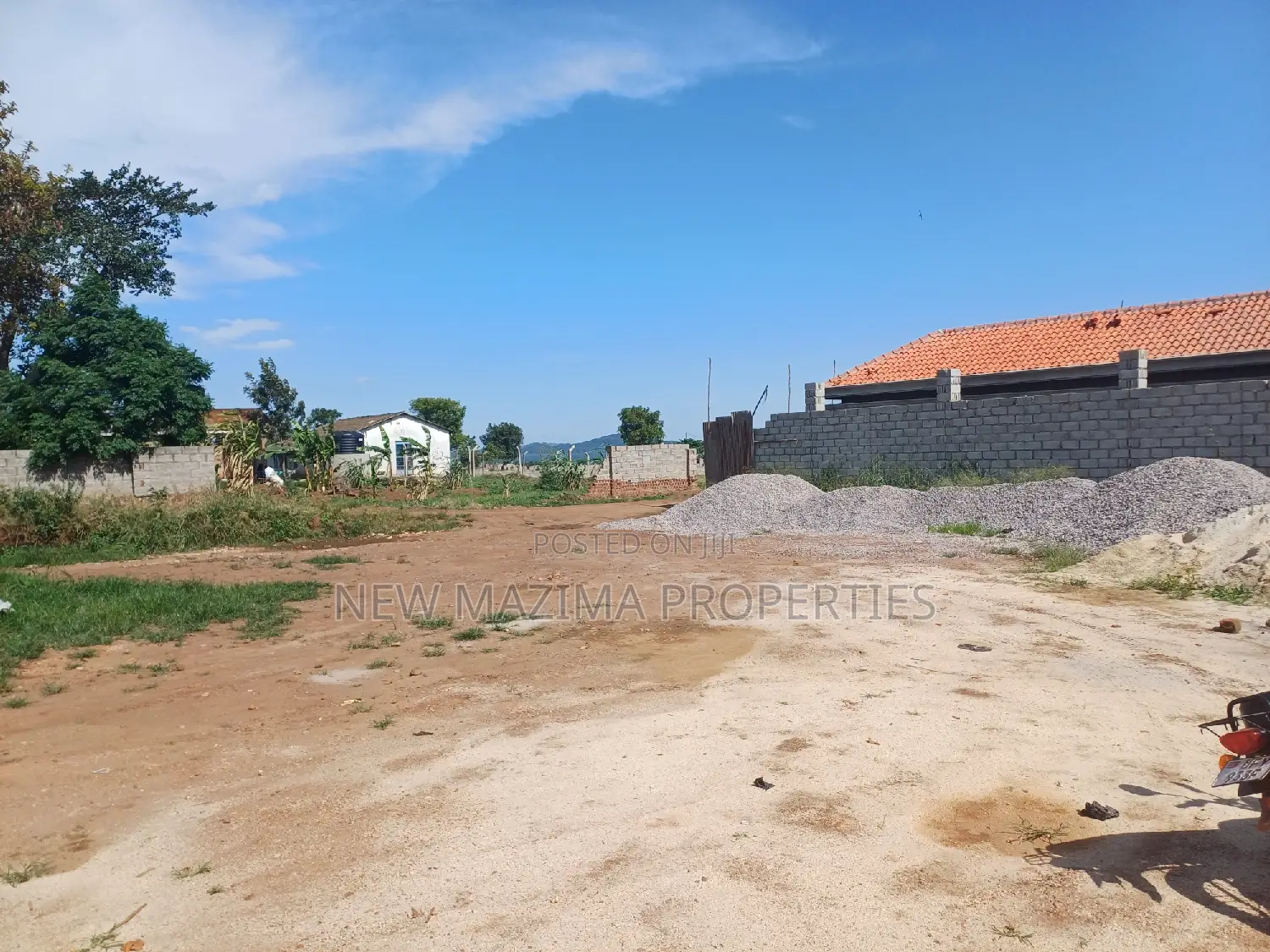 Very Beautiful 38decimams With Lake View in Busabala Heights in Division A