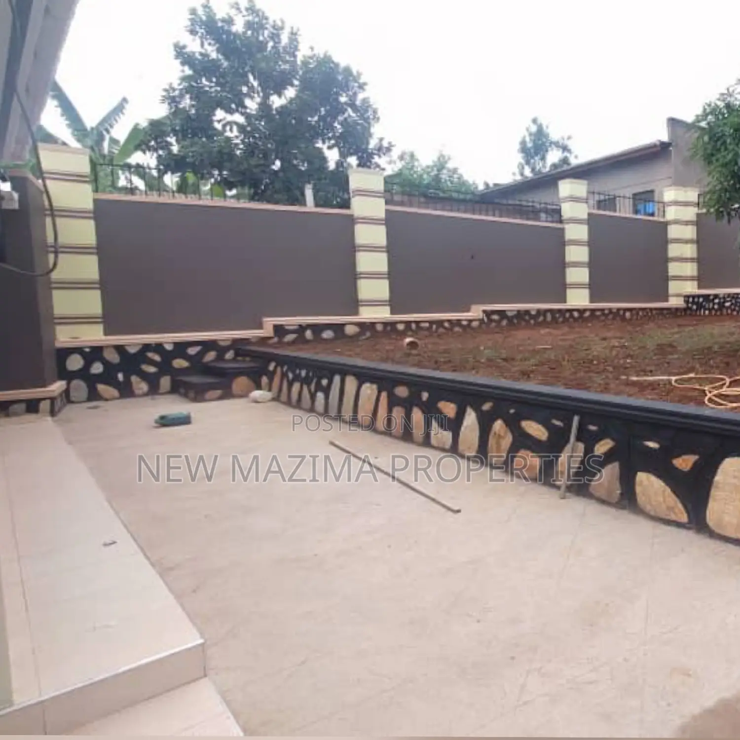 3bdrm Bungalow in Bulenga Town, Division A for sale in Division A