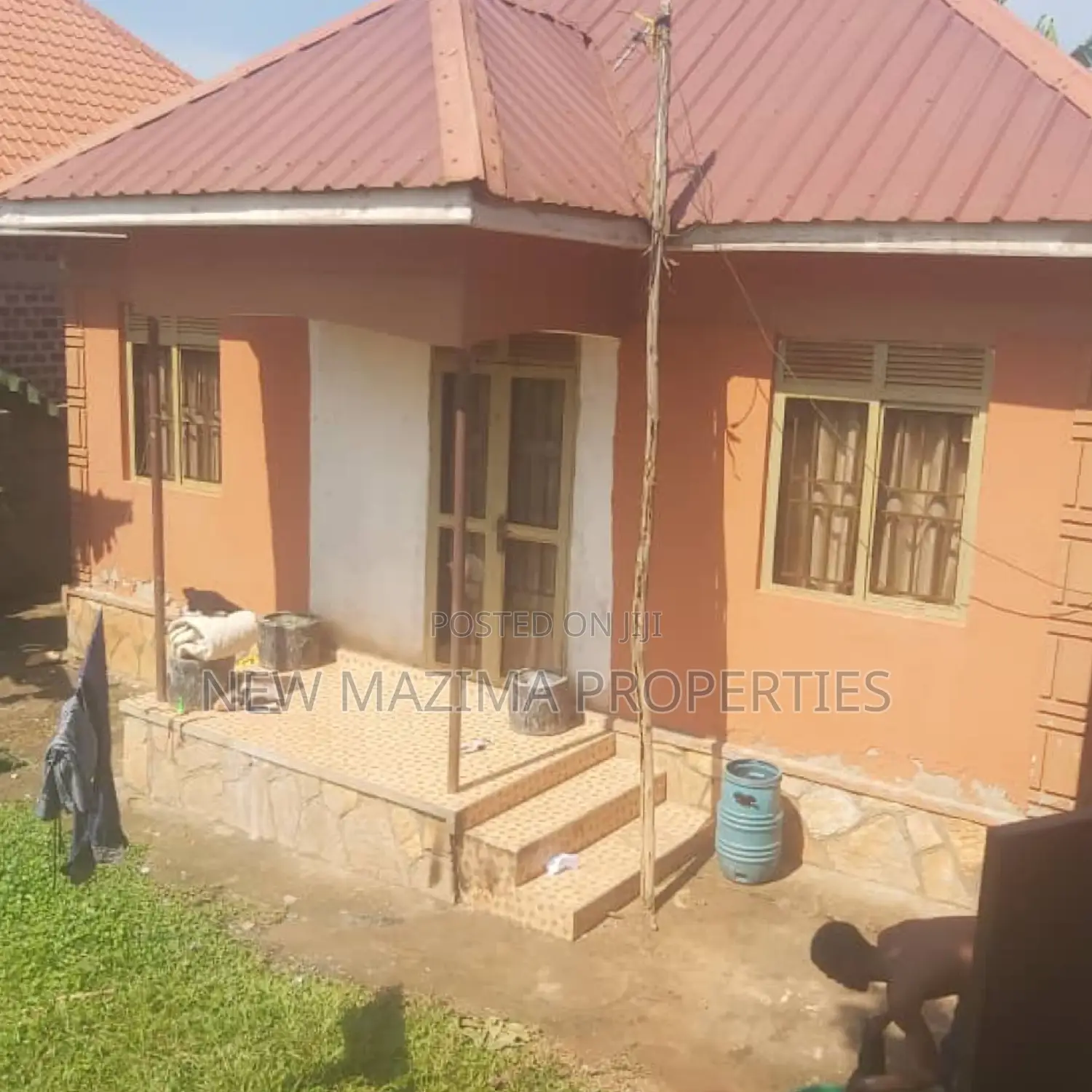 2bdrm House in Kitende Kitovu Ntebe, Division A for sale in Division A