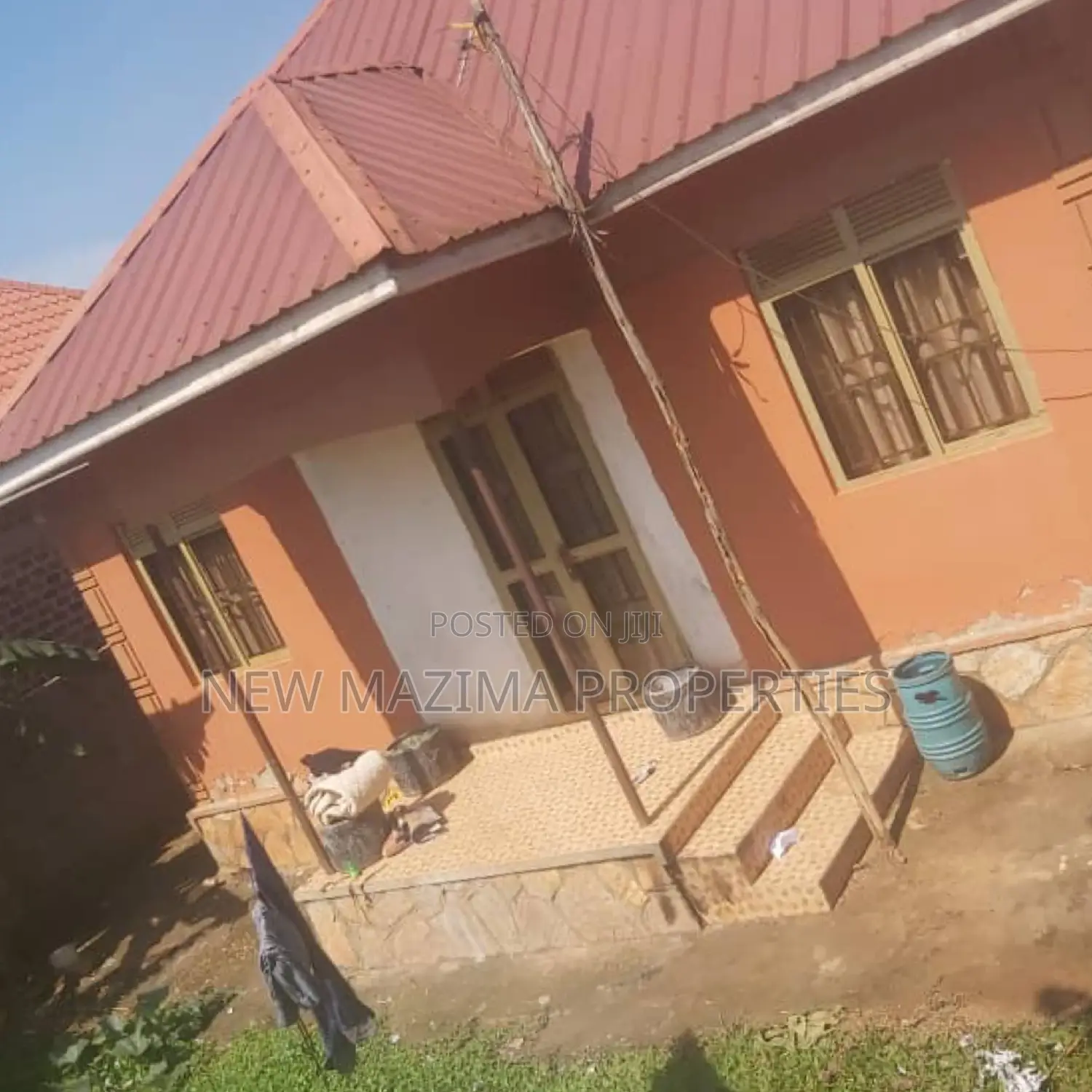 2bdrm House in Kitende Kitovu Ntebe, Division A for sale in Division A
