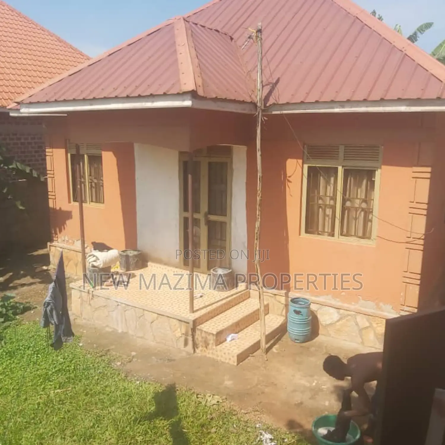 2bdrm House in Kitende Kitovu Ntebe, Division A for sale in Division A