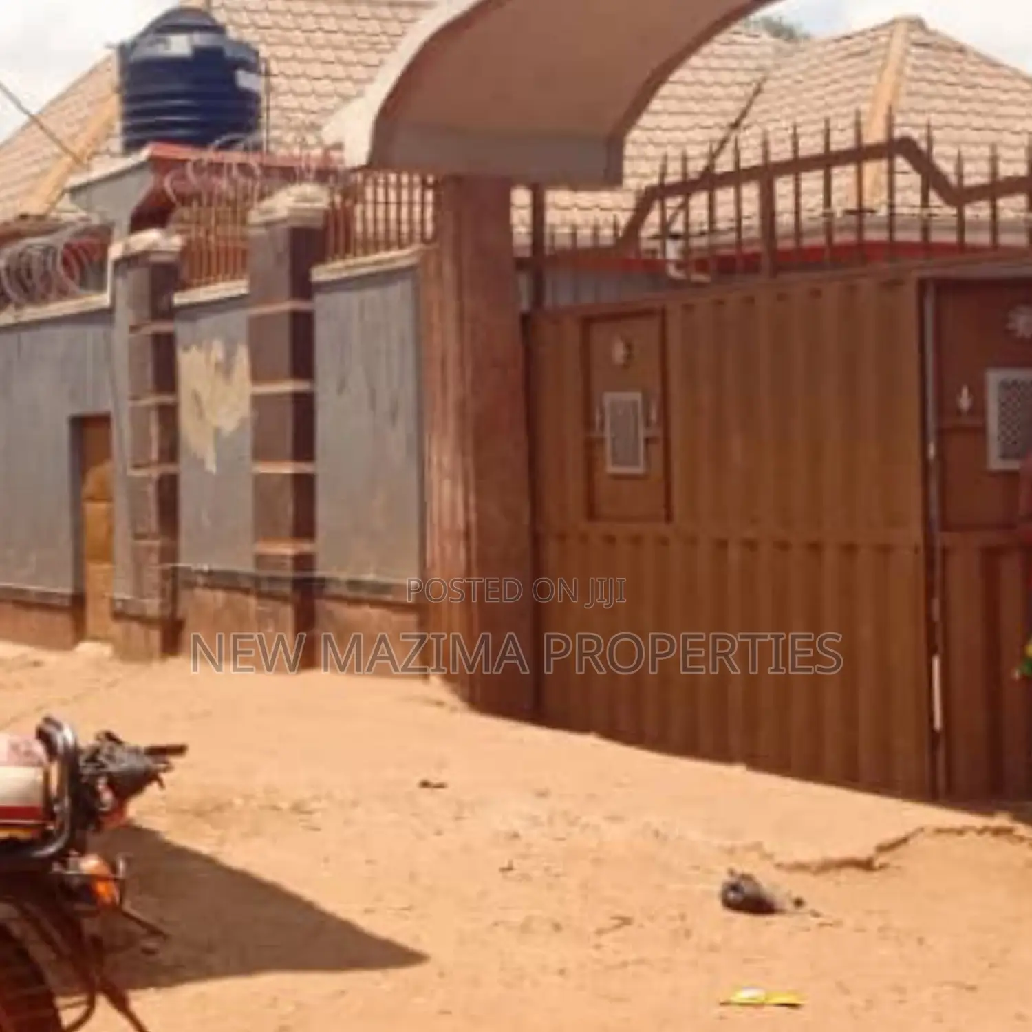 3bdrm House in Salaama Munyonyo Rd, Division A for sale in Division A