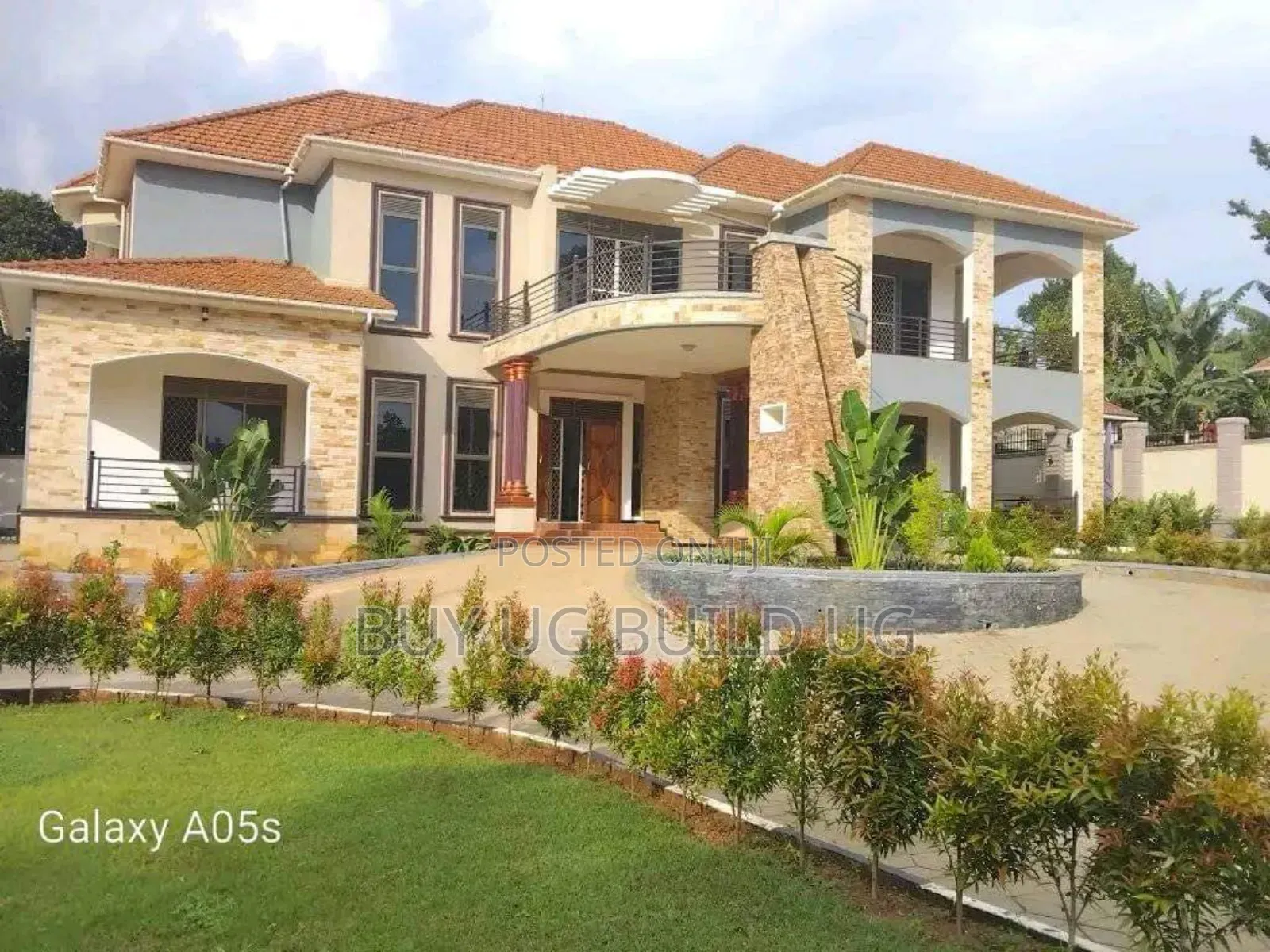 7bdrm Maisonette in Kira Nakwero for sale in Kira