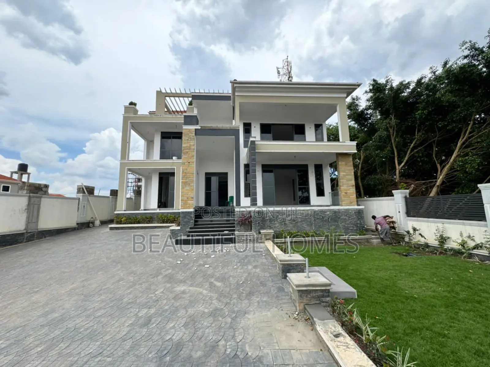 Furnished 7bdrm Mansion in Kyanja, Nakawa for sale in Nakawa