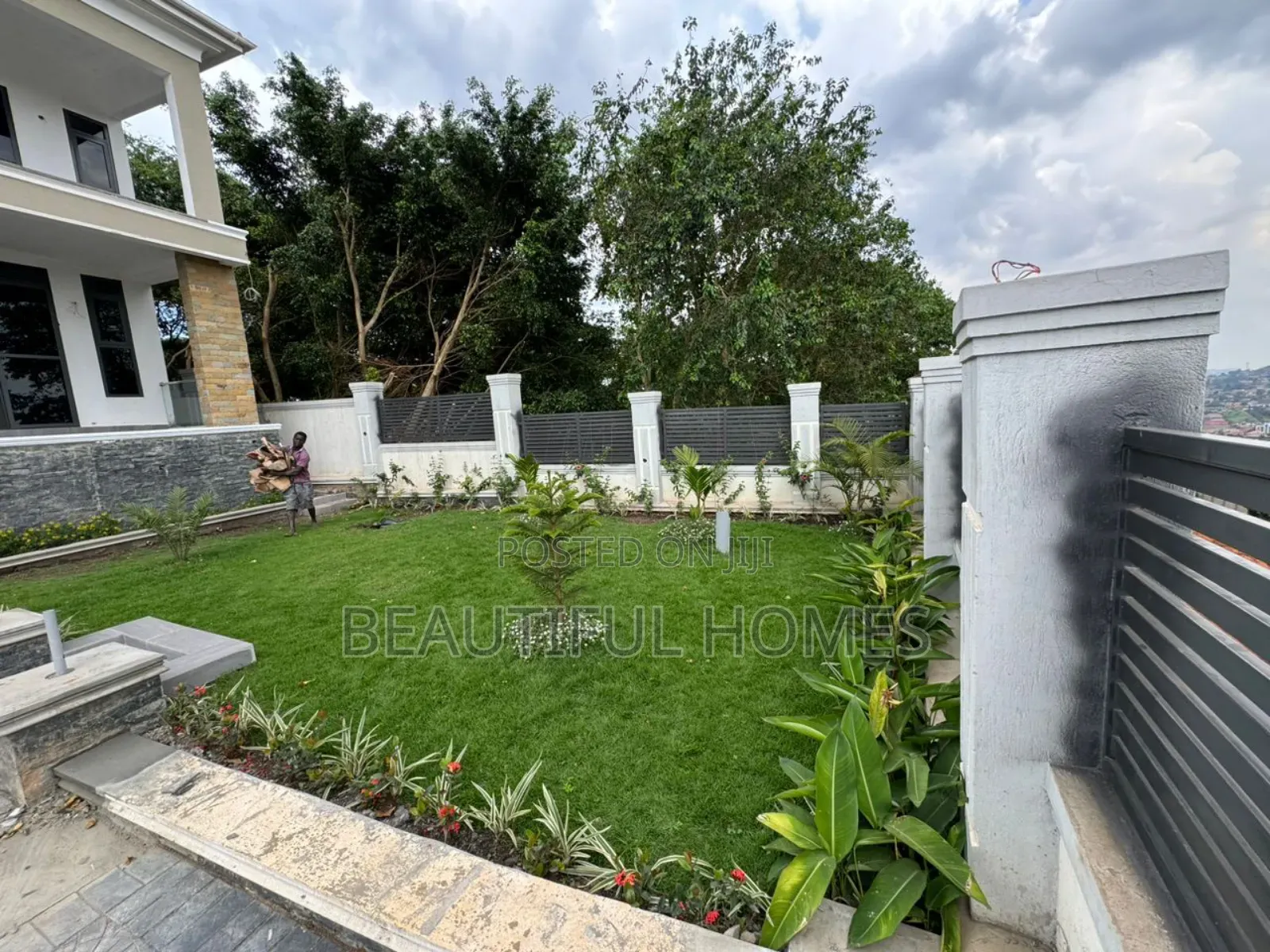 Furnished 7bdrm Mansion in Kyanja, Nakawa for sale in Nakawa