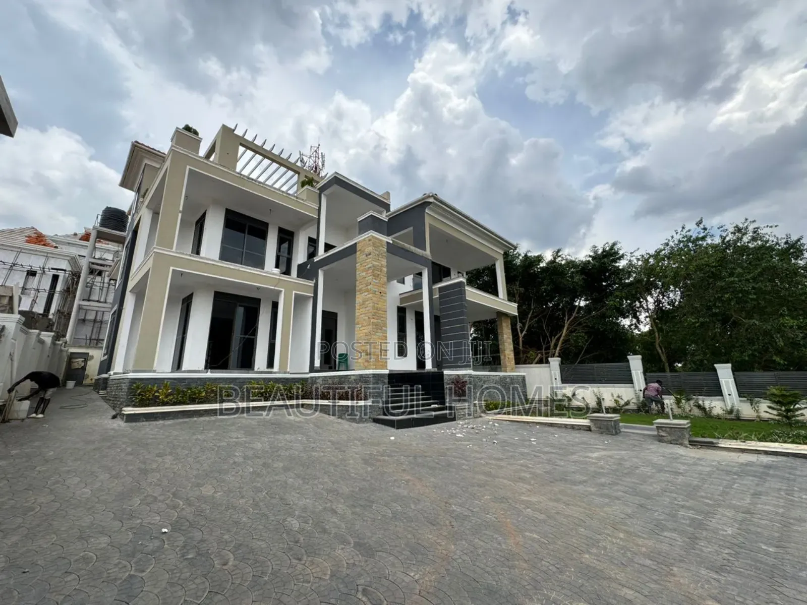 Furnished 7bdrm Mansion in Kyanja, Nakawa for sale in Nakawa