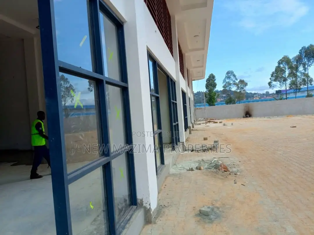 Very Strategic Ware Houses for Rent in Heart of Bugolobi in Division A