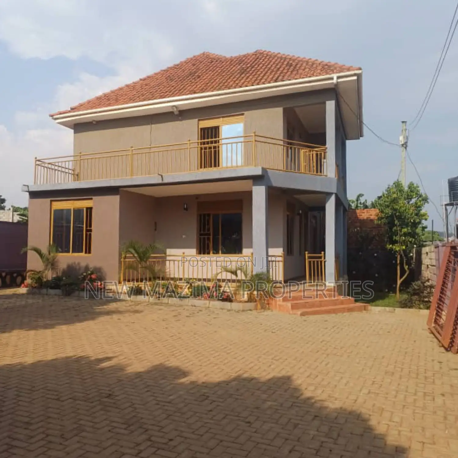 5bdrm Maisonette in Lubowa Heights, Division A for sale in Division A
