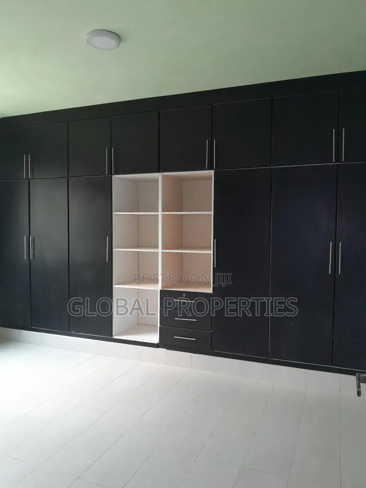 3bdrm Apartment in Kyaliwajala Kira, Central Division for rent in Central Division