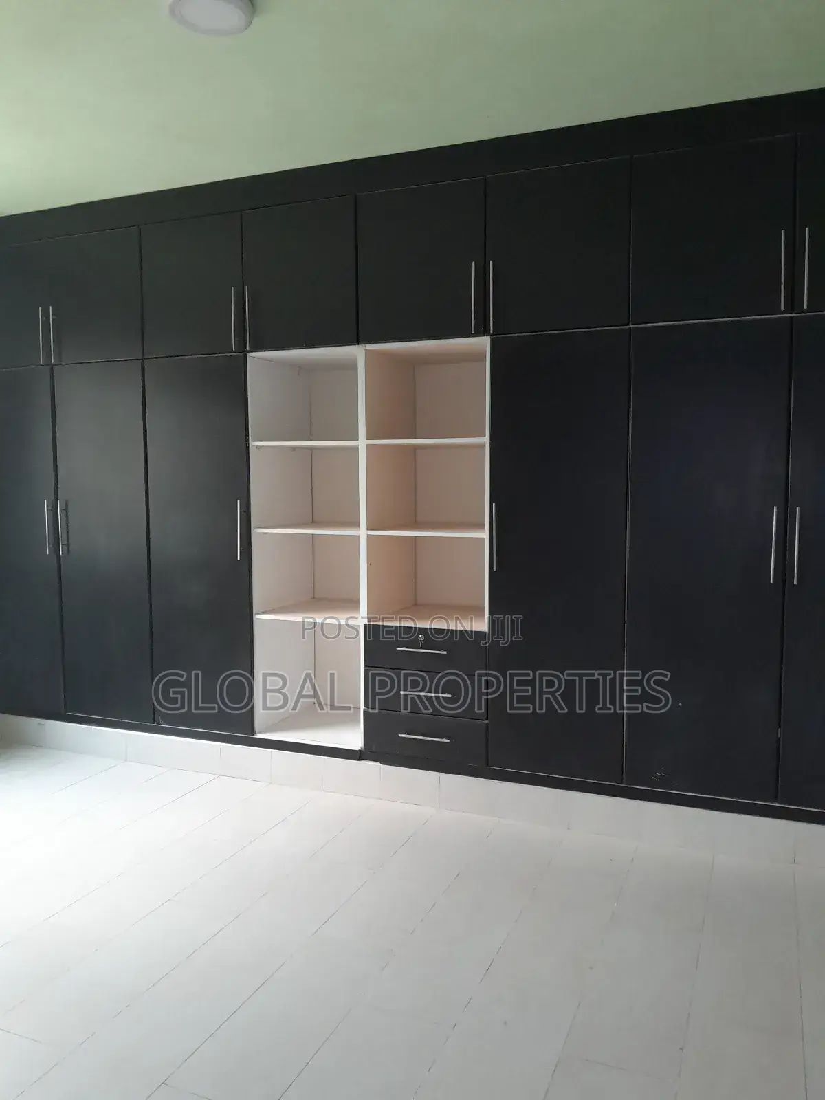 3bdrm Apartment in Kyaliwajala Kira, Central Division for rent in Central Division