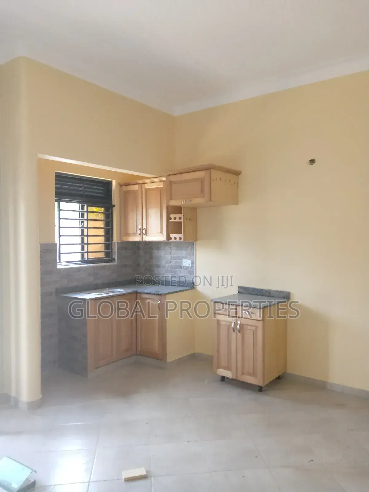 1bdrm Bungalow in Kira Kyaliwajala Rd, Central Division for rent in Central Division