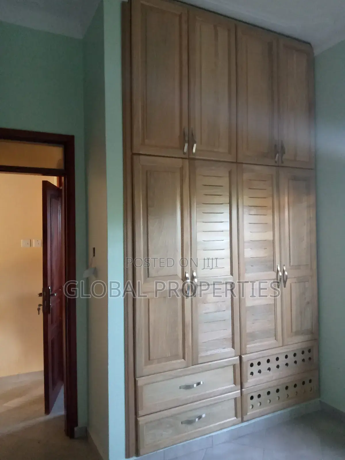 1bdrm Bungalow in Kira Kyaliwajala Rd, Central Division for rent in Central Division