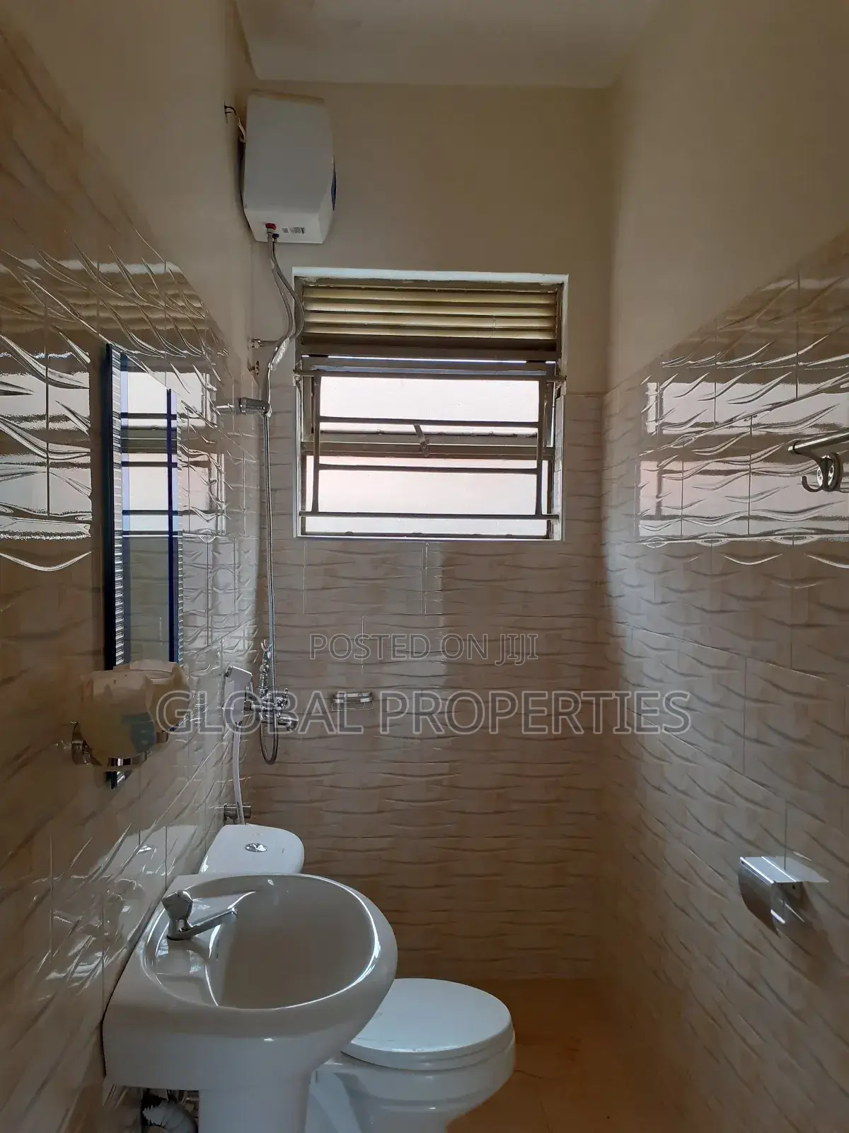 2bdrm Bungalow in Kira Estate, Central Division for rent in Central Division