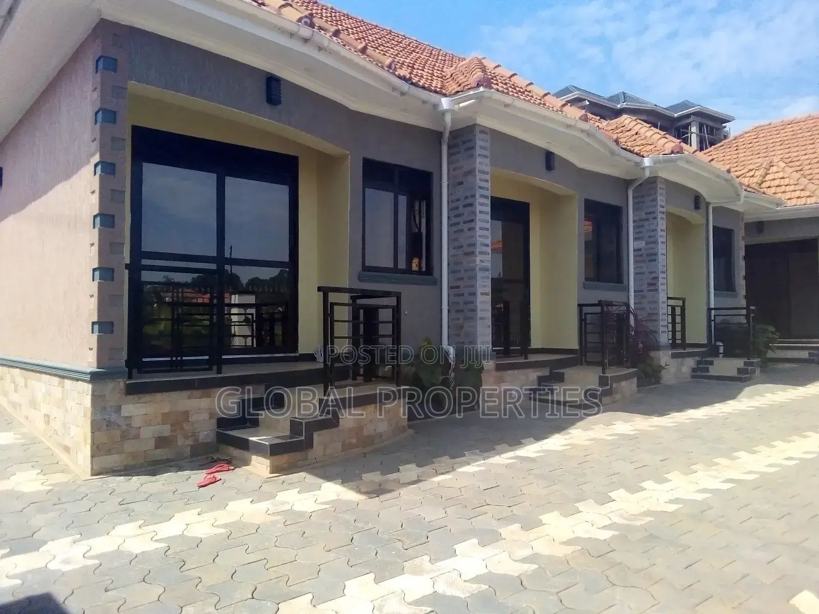 1bdrm Bungalow in Kira Estate, Central Division for rent in Central Division
