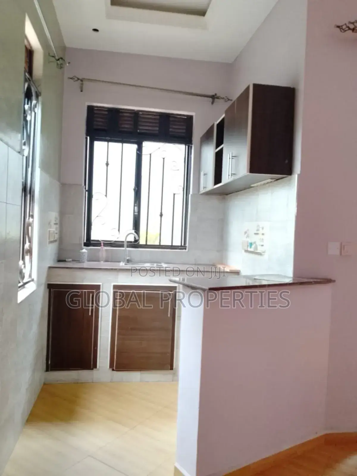 1bdrm Bungalow in Kira Bulindo Rd, Central Division for rent in Central Division