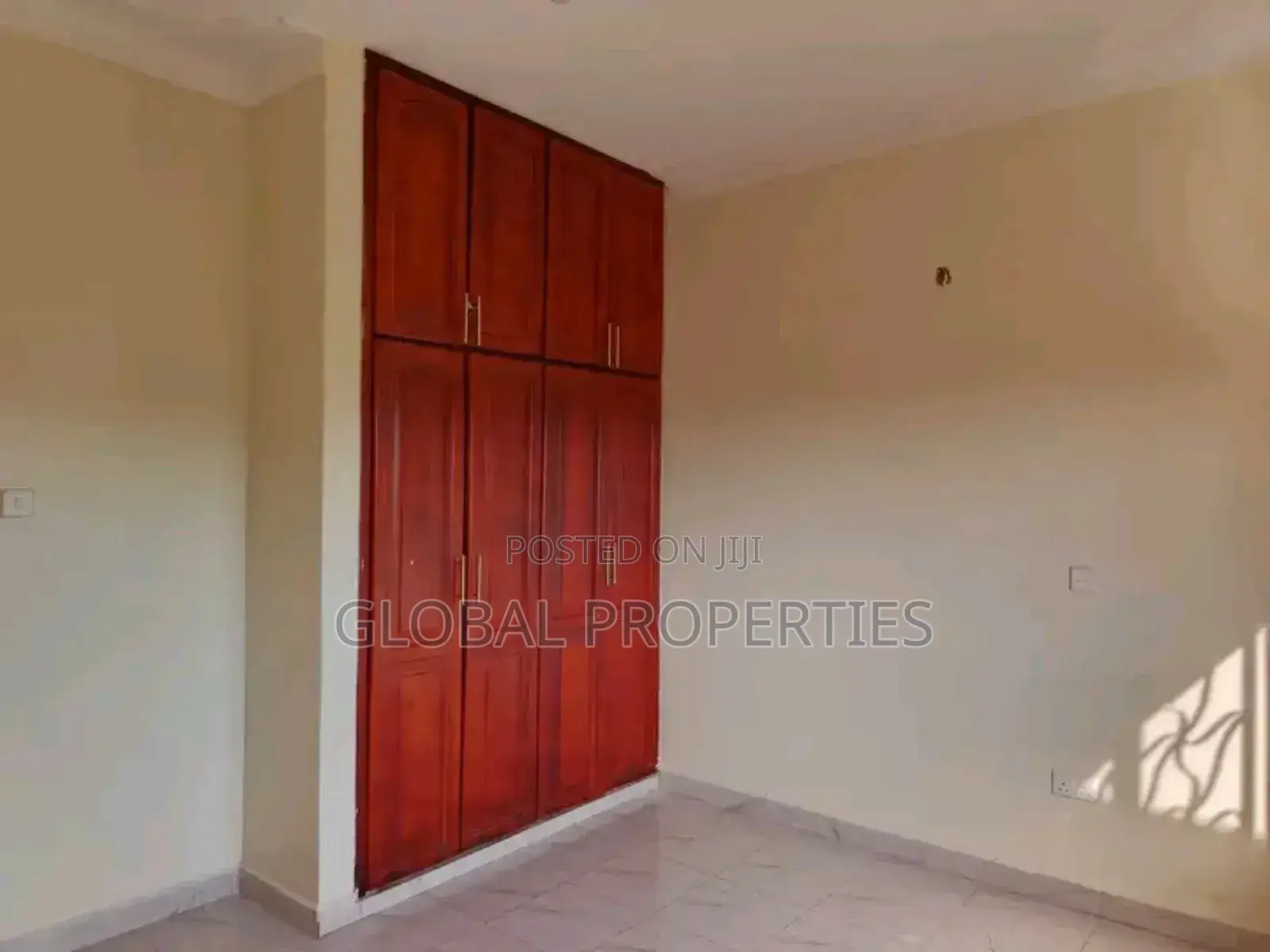 2bdrm Bungalow in Kira Estate, Central Division for rent in Central Division