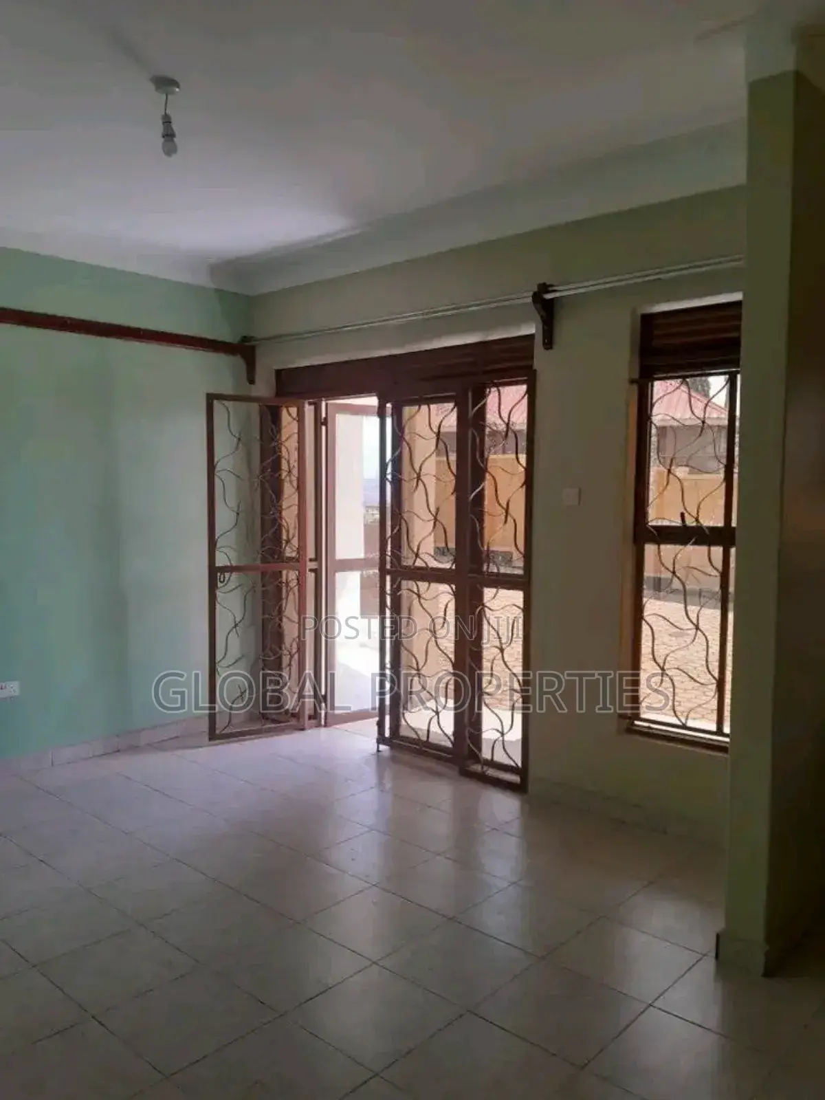 1bdrm Bungalow in Kira Bulindo Rd, Central Division for rent in Central Division