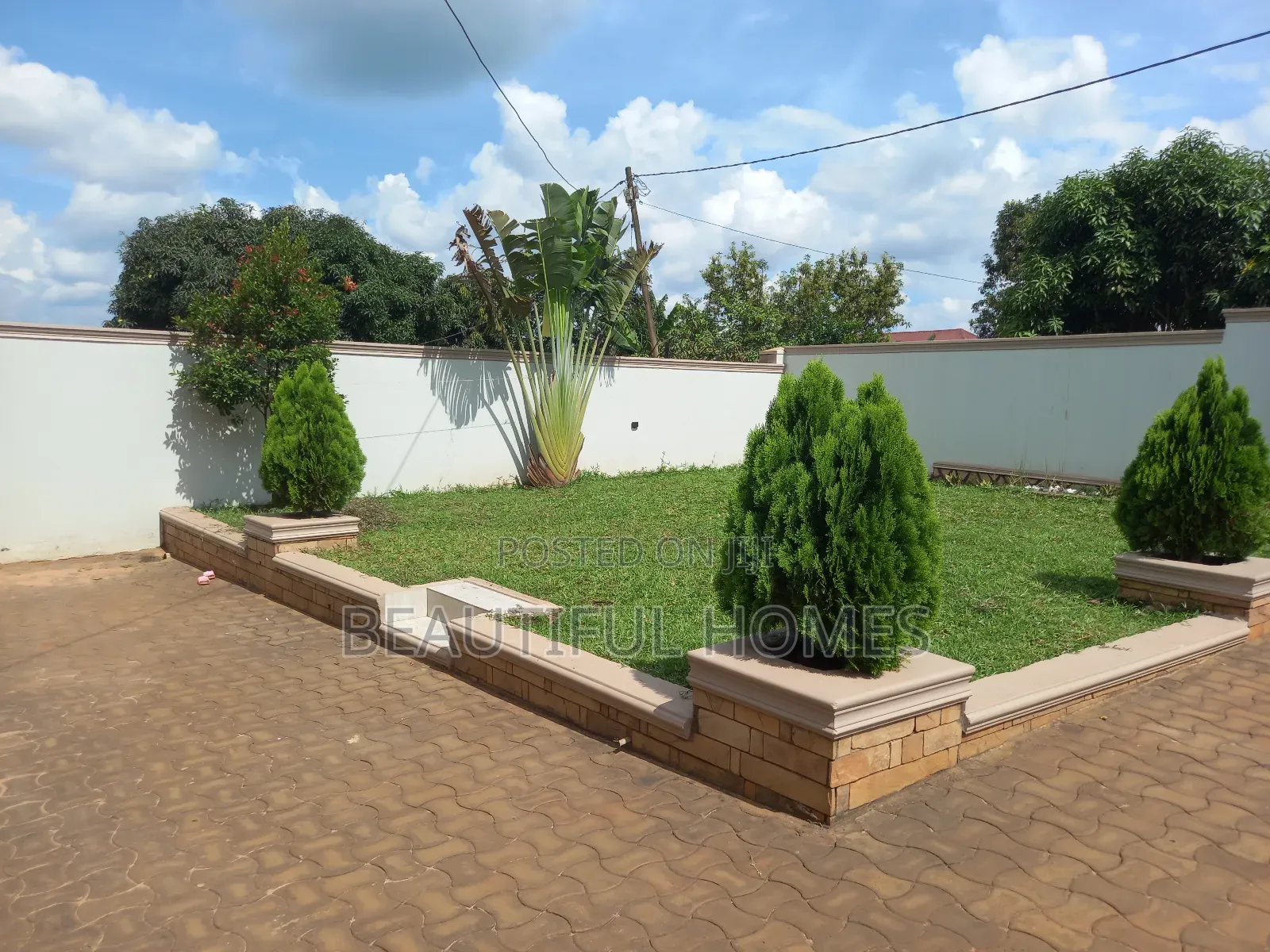 Furnished 4bdrm Bungalow in Nakwero Organised, Kira for sale in Kira