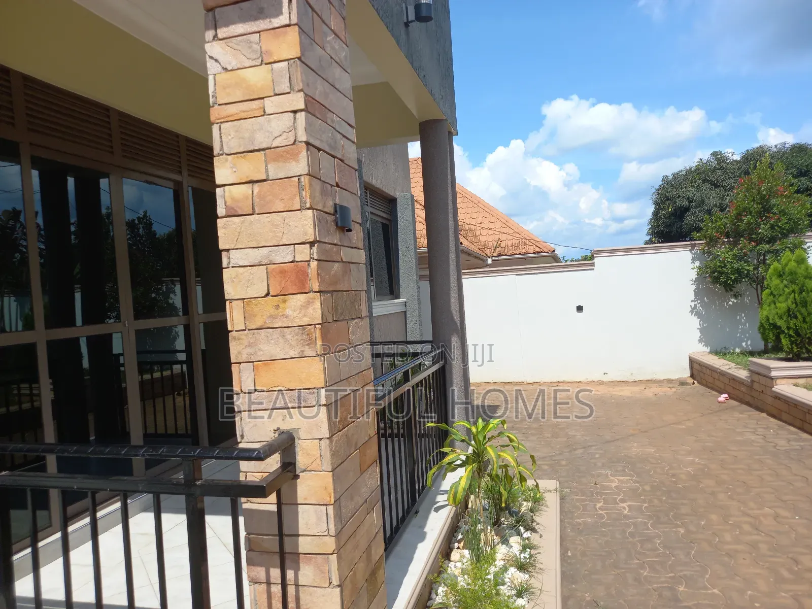 Furnished 4bdrm Bungalow in Nakwero Organised, Kira for sale in Kira