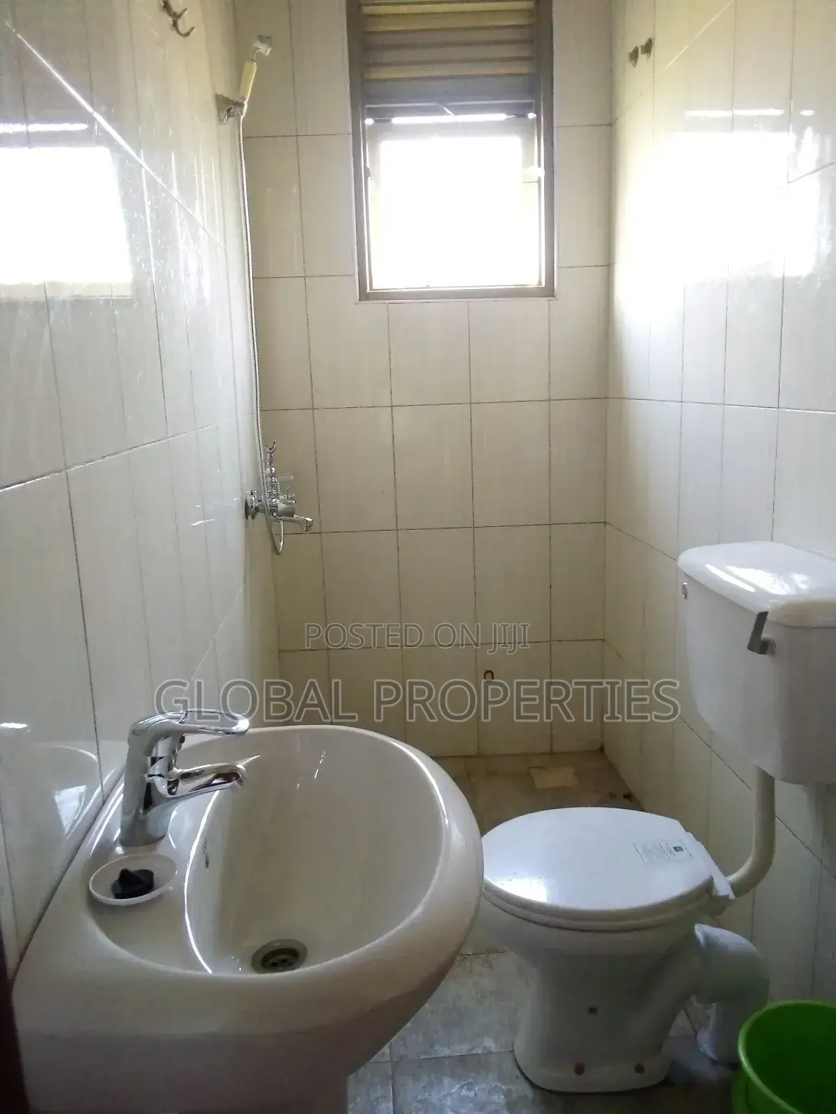 1bdrm Bungalow in Kira Bulindo Rd, Central Division for rent in Central Division