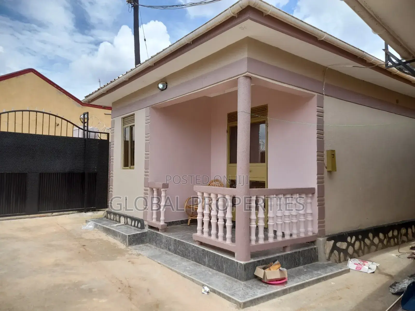 2bdrm Bungalow in Bweyogerere Kirinya, Central Division for rent in Central Division