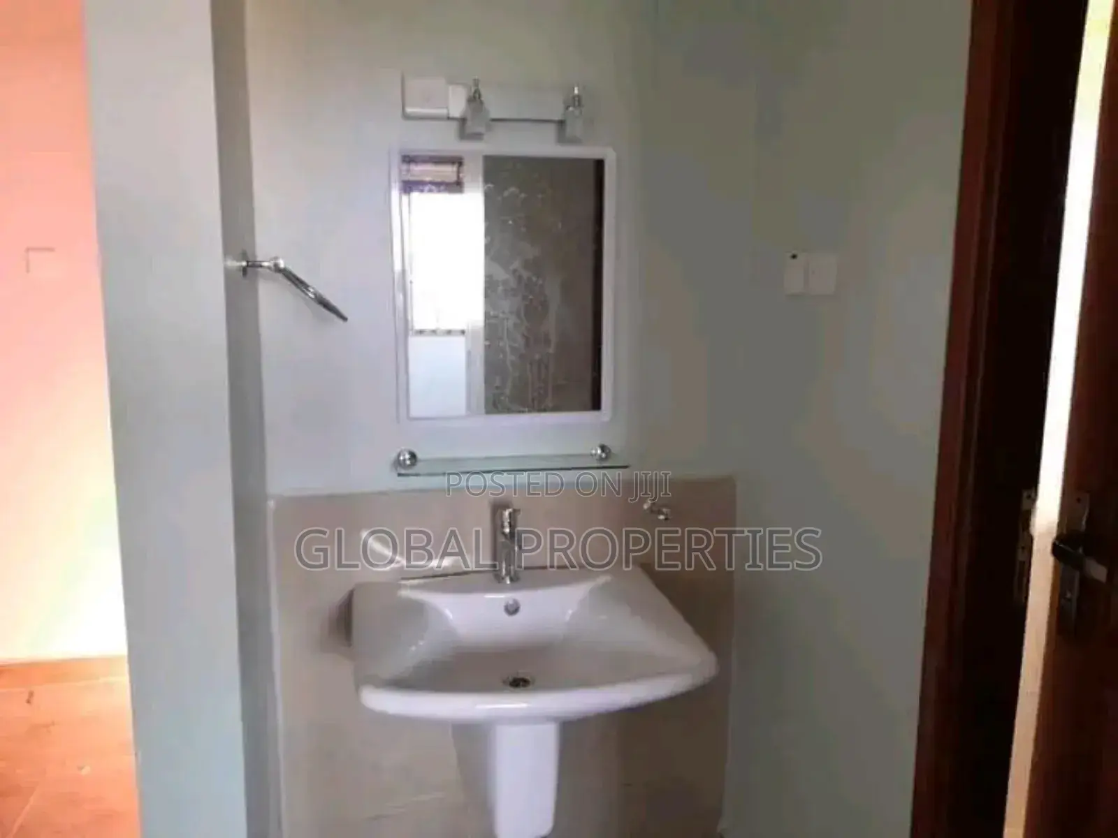 2bdrm Bungalow in Bweyogerere Kirinya, Central Division for rent in Central Division