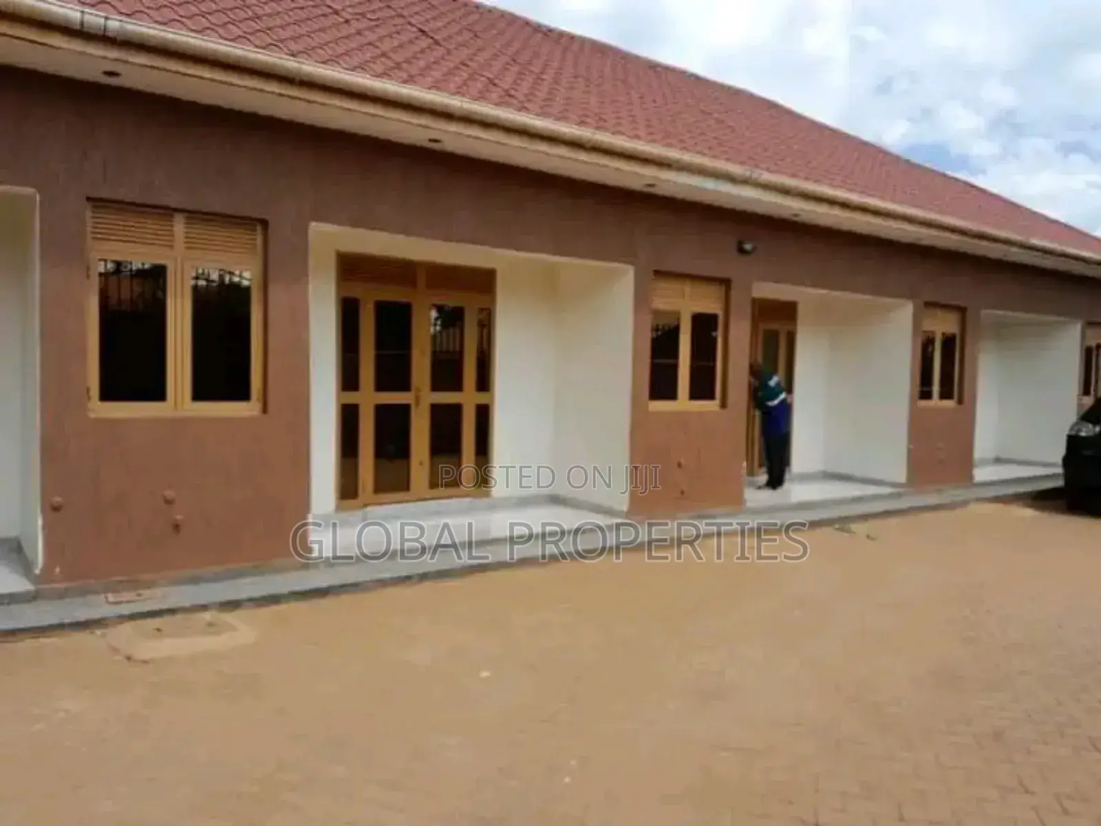 1bdrm Bungalow in Bweyogerere Buuto Rd, Central Division for rent in Central Division