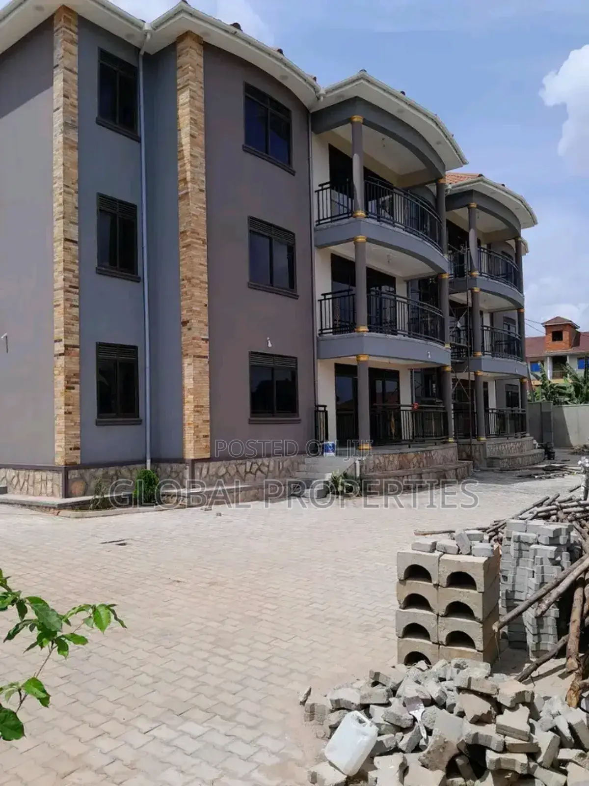 3bdrm Apartment in Nsawo Estate, Central Division for rent in Central Division