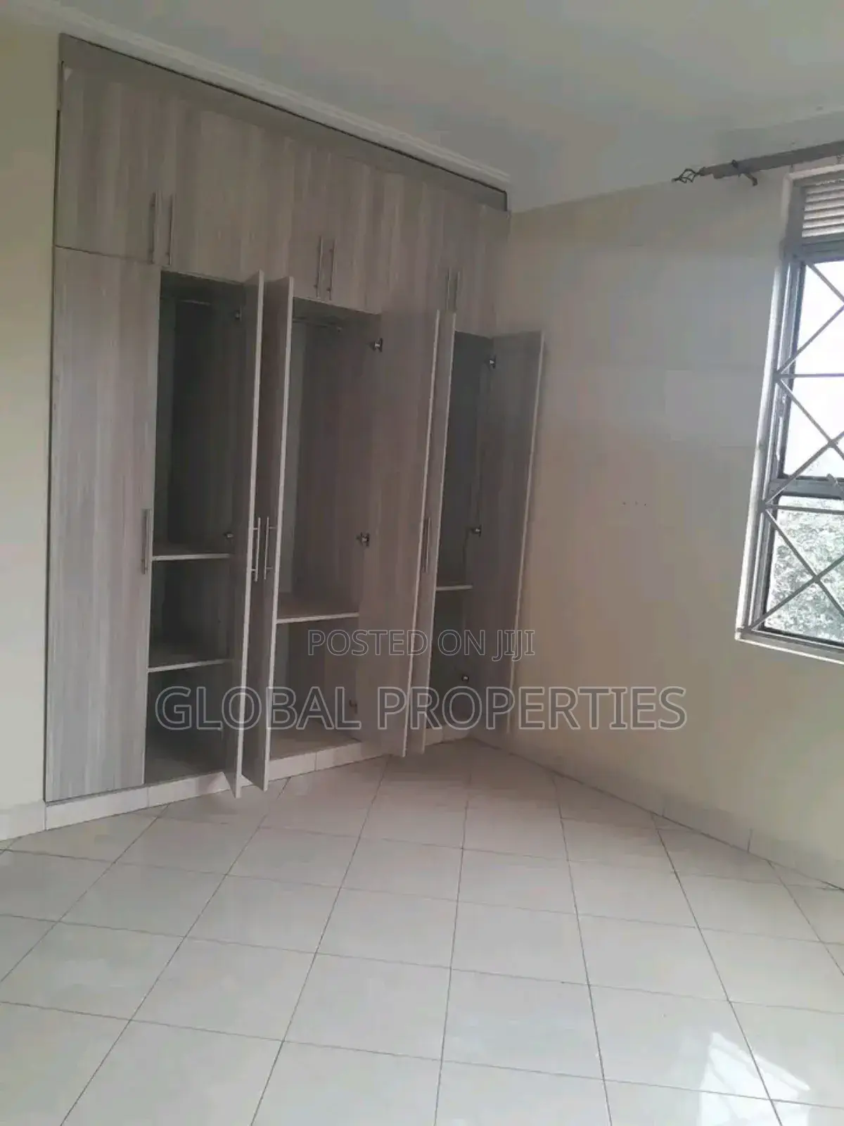 3bdrm Apartment in Nsawo Estate, Central Division for rent in Central Division