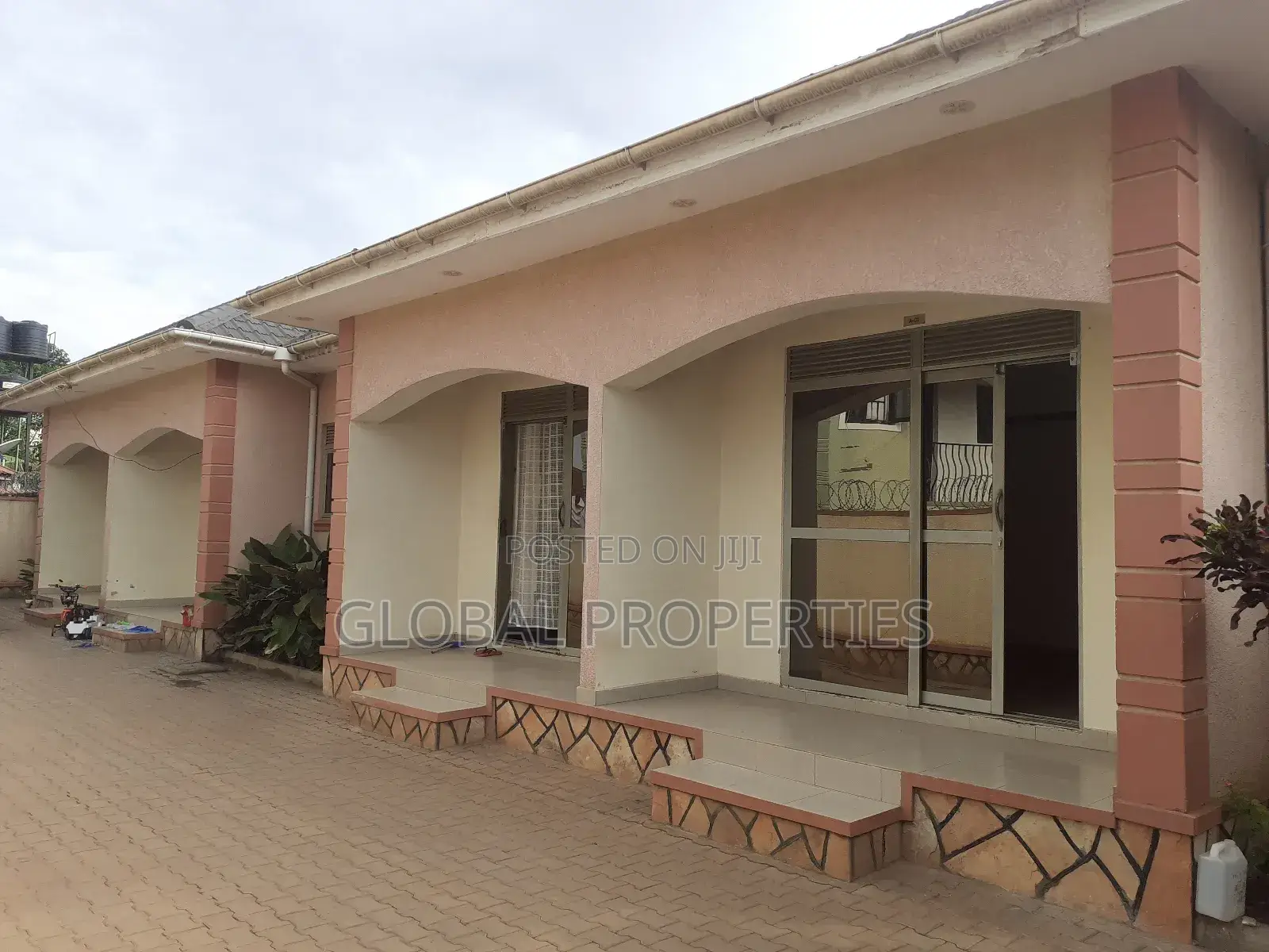 1bdrm Bungalow in Kira Bulindo Estate, Central Division for rent in Central Division