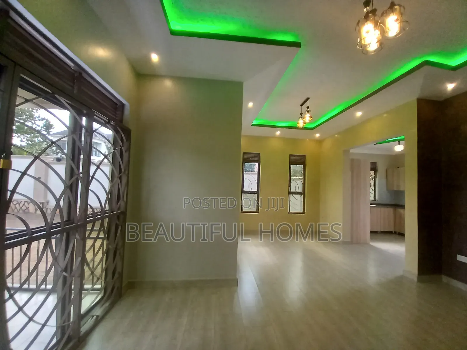 Furnished 4bdrm Townhouse in Kira Central Division in Kira