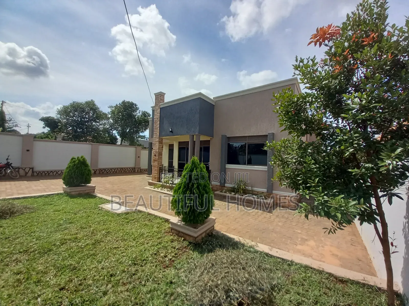 Furnished in Kampala for sale in Kampala