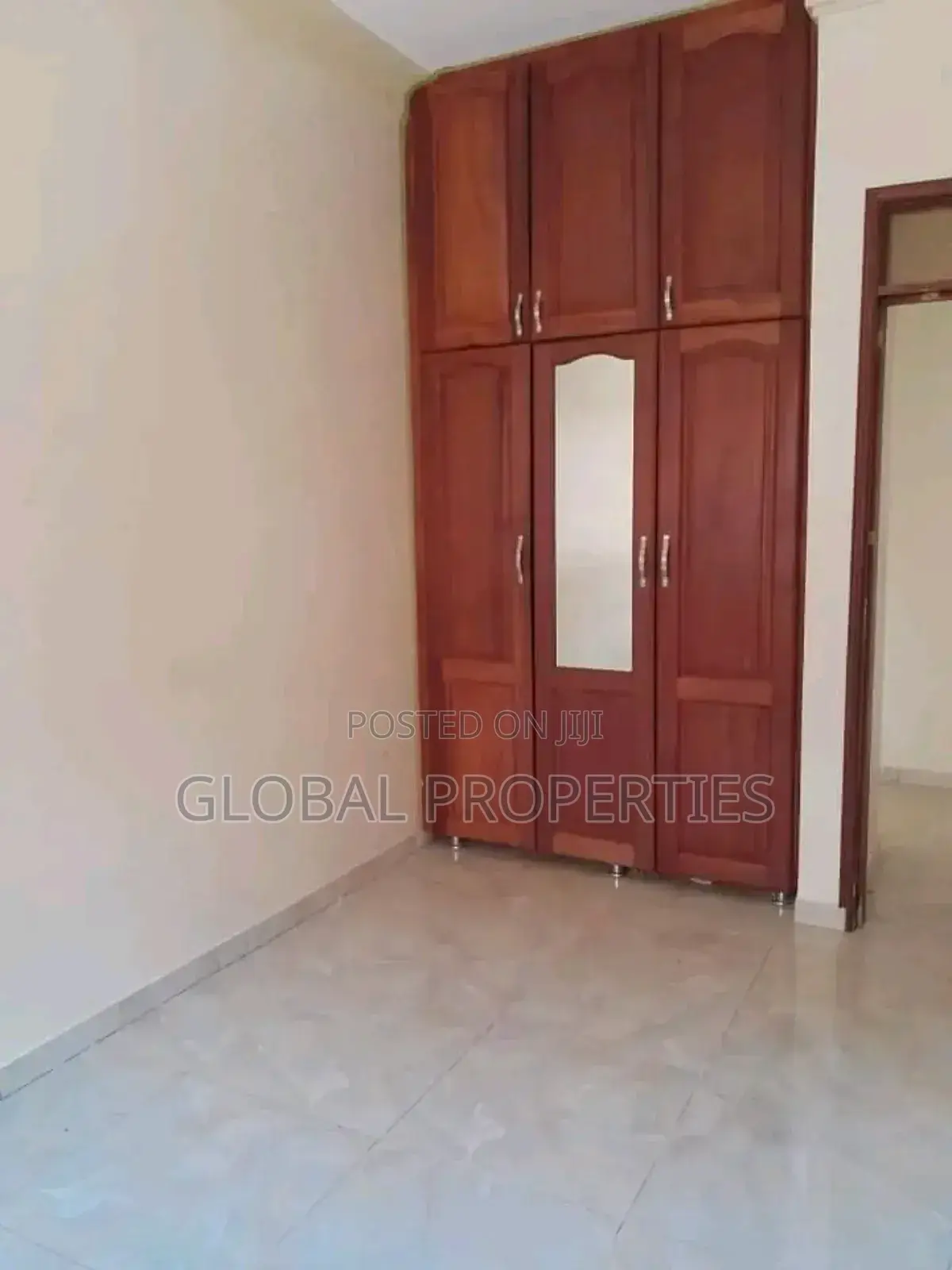 3bdrm Apartment in Nsawo Estate, Central Division for rent in Central Division