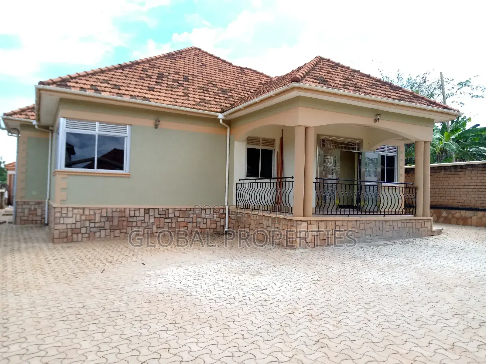 4bdrm Bungalow in Naalya Estate, Central Division for rent in Central Division
