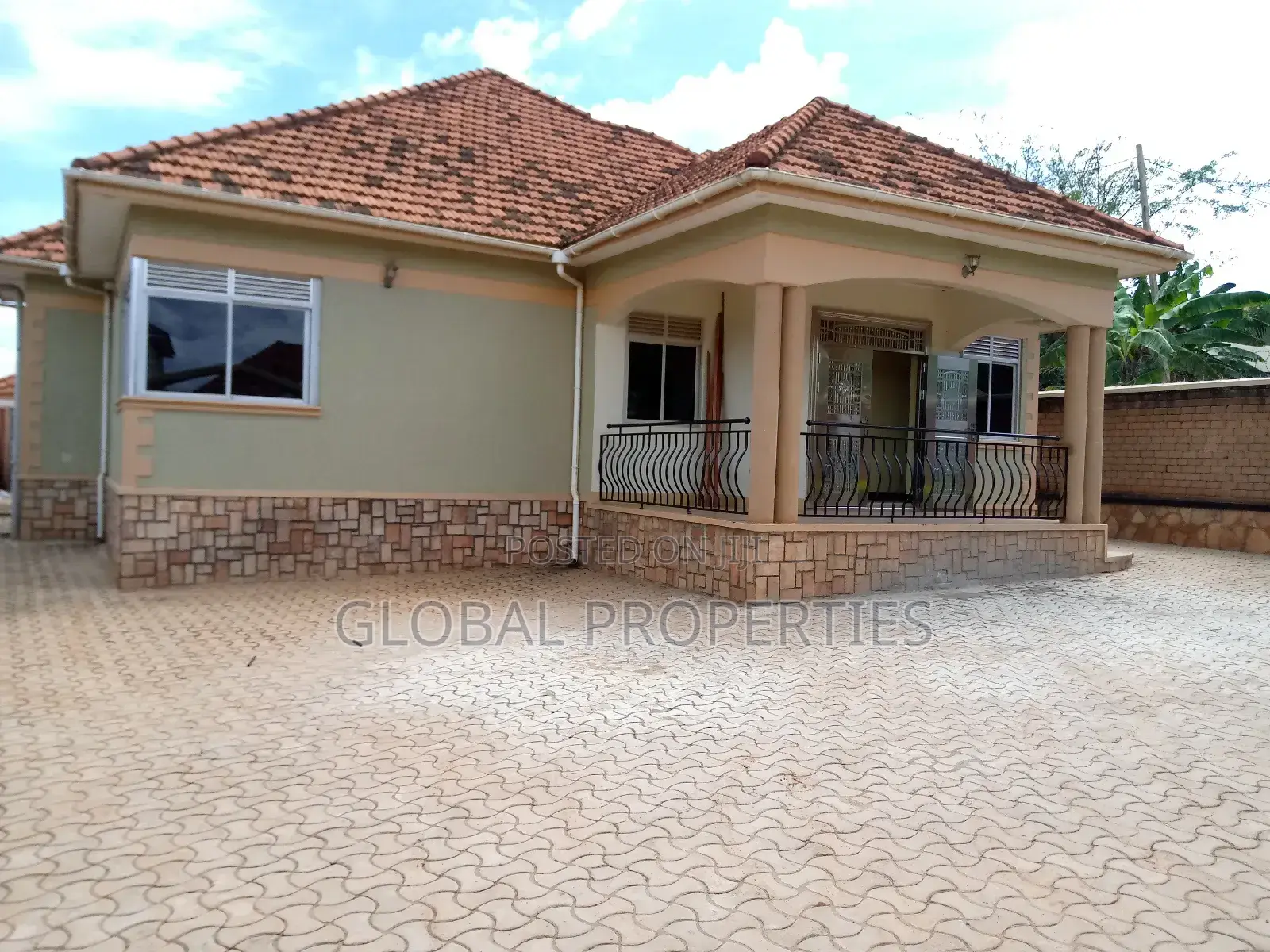 4bdrm Bungalow in Naalya Estate, Central Division for rent in Central Division