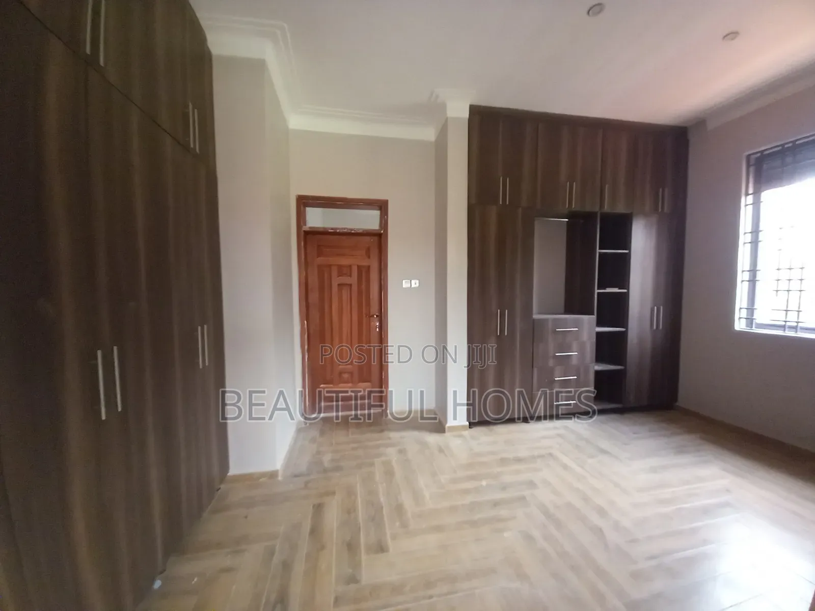 Furnished 6bdrm Mansion in Kira Town, Central Division for sale in Central Division