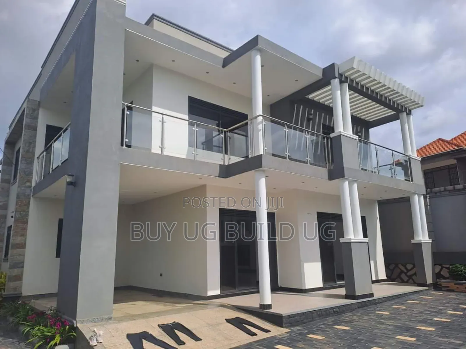 5bdrm Duplex in Kira Nsasa for sale in Kira