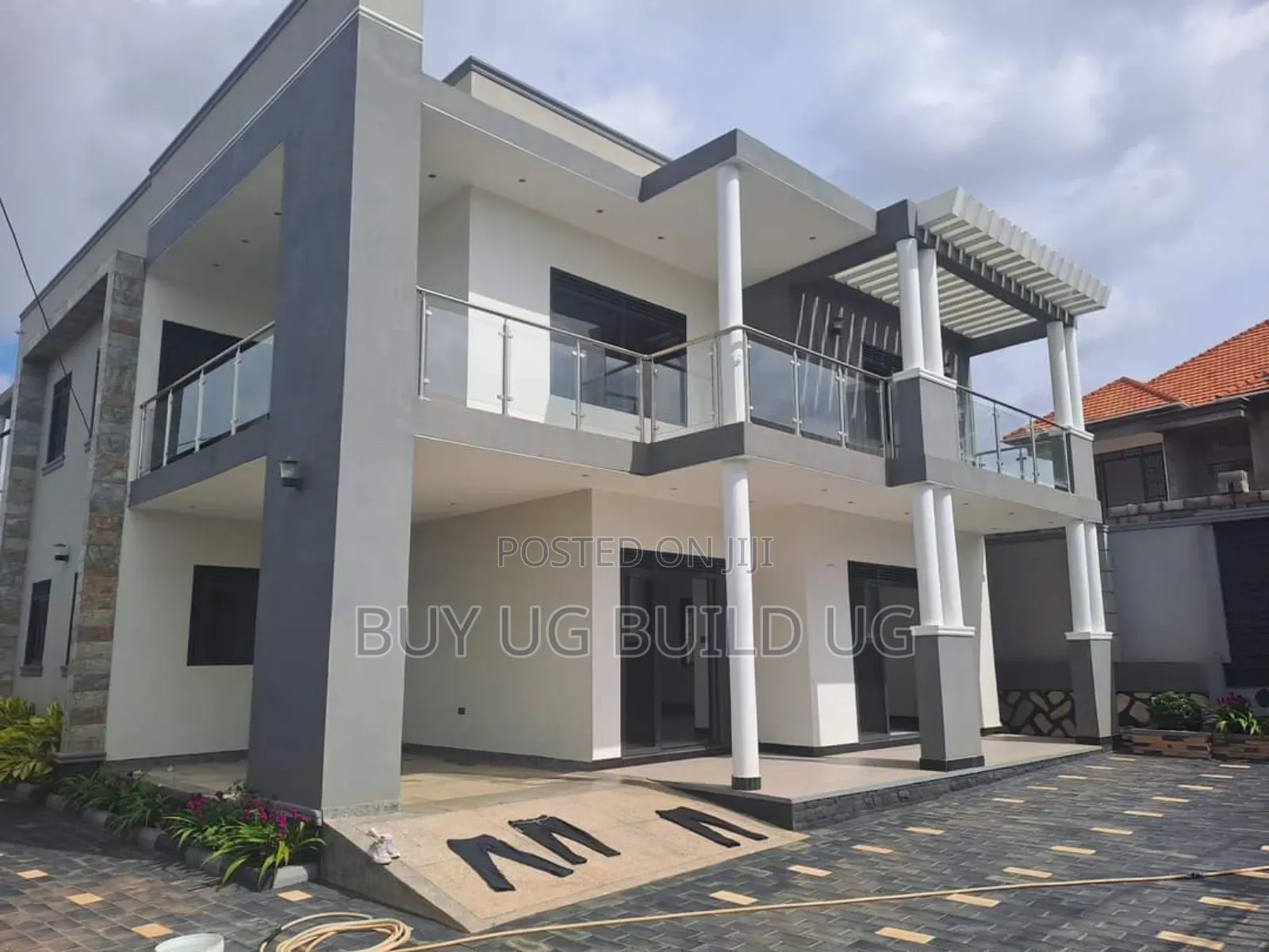 5bdrm Duplex in Kira Nsasa for sale in Kira