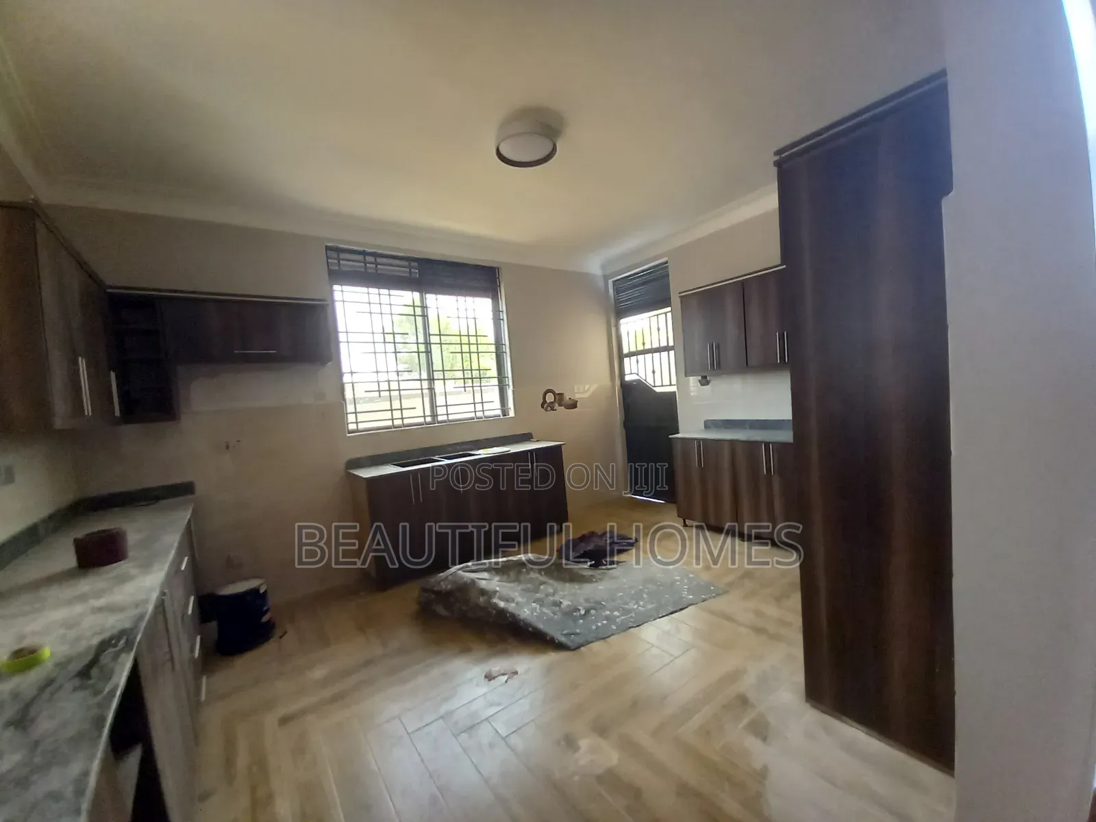 Furnished 6bdrm House in Kira Ministers for sale in Kira