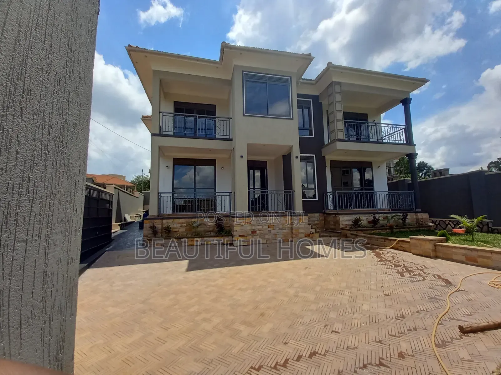 Furnished 6bdrm Mansion in Kira for sale in Kira