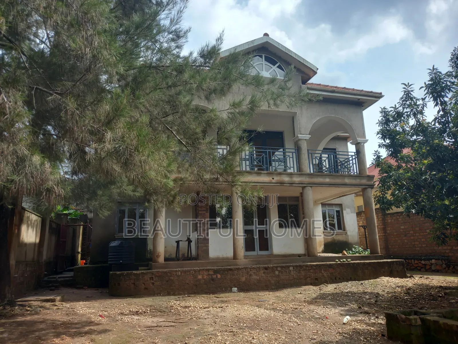 Furnished 5bdrm House in Kira for sale in Kira