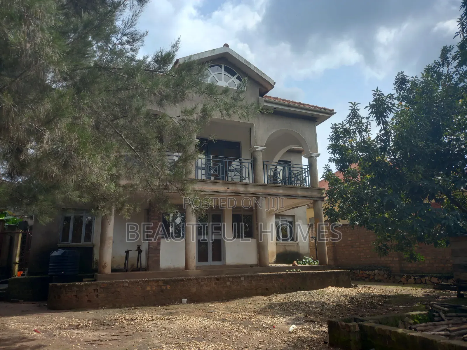 Furnished 5bdrm House in Kira for sale in Kira