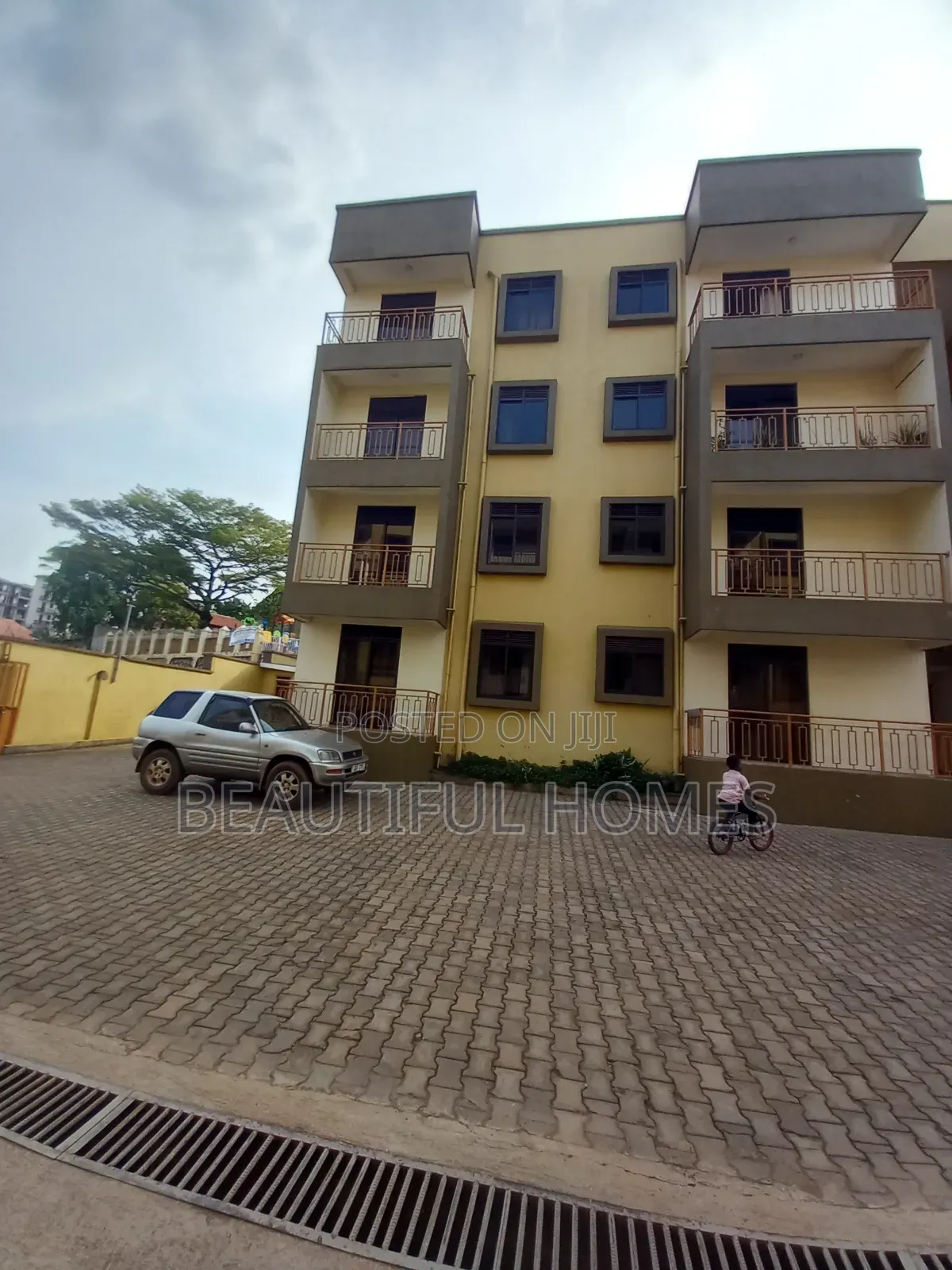 Furnished 3bdrm Condo in Kisaasi, Nakawa for sale in Nakawa