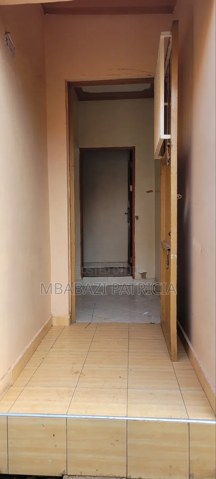 3bdrm House in Lugoba Kawempe Road, Nabweru for rent in Nabweru