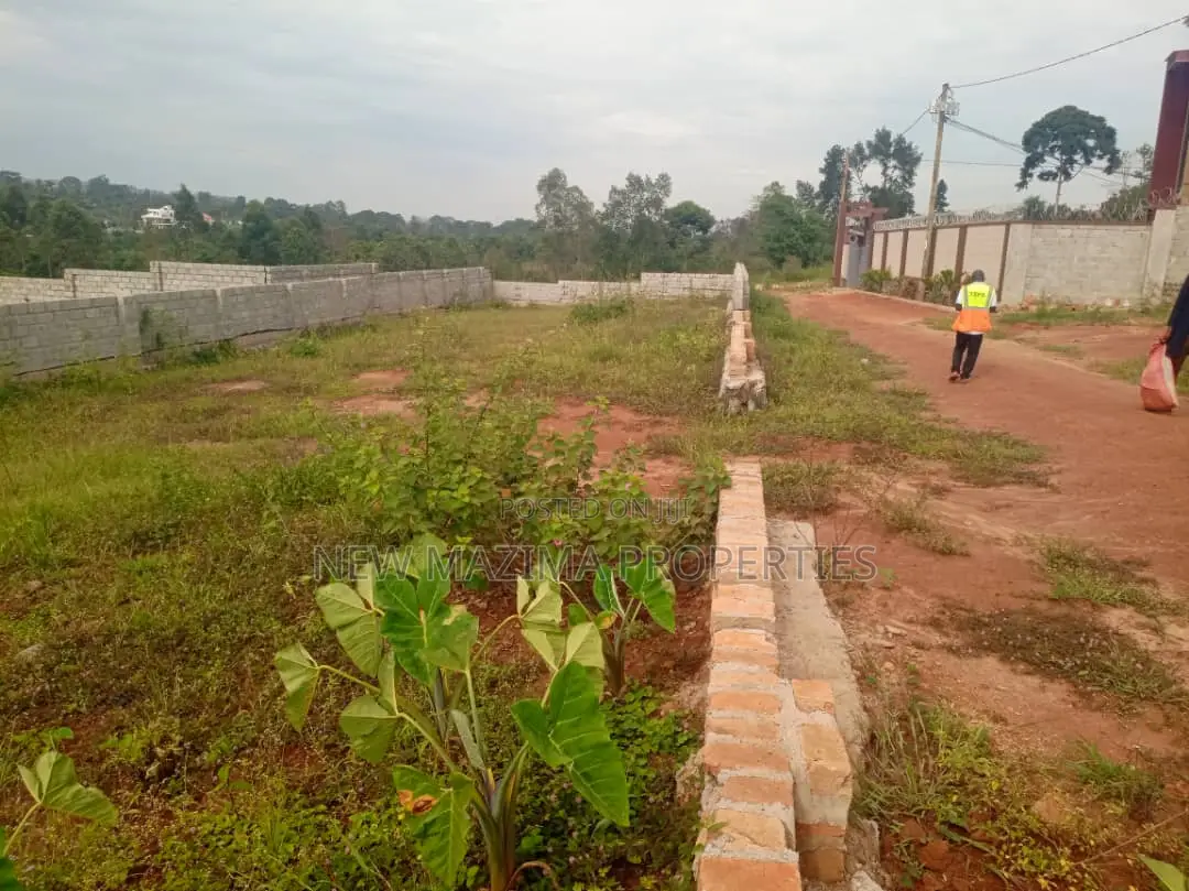 Very Beautiful Plot Rich Neighbors on Sale Kitende Ntebe Rd in Division A
