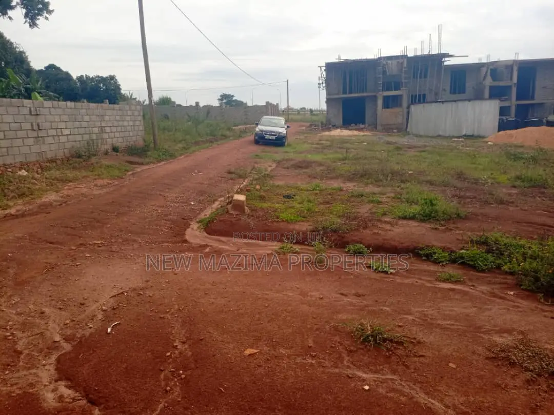Very Beautiful Plot Rich Neighbors on Sale Kitende Ntebe Rd in Division A