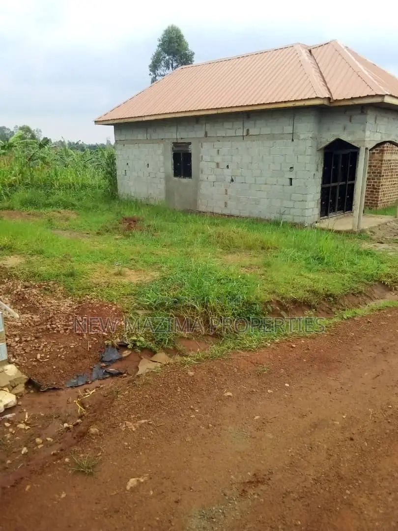 Very Beautiful Plot on Quicksale in Nsangi Town at Gd Prices in Division A