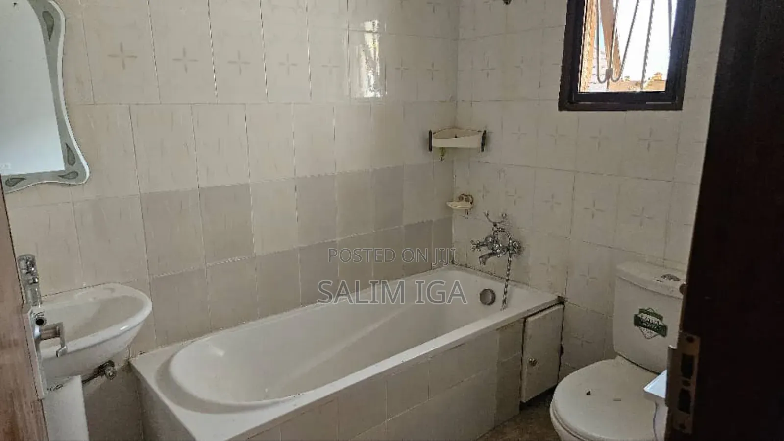 3bdrm Townhouse / Terrace in Kololo Property, Central Division in Central Division