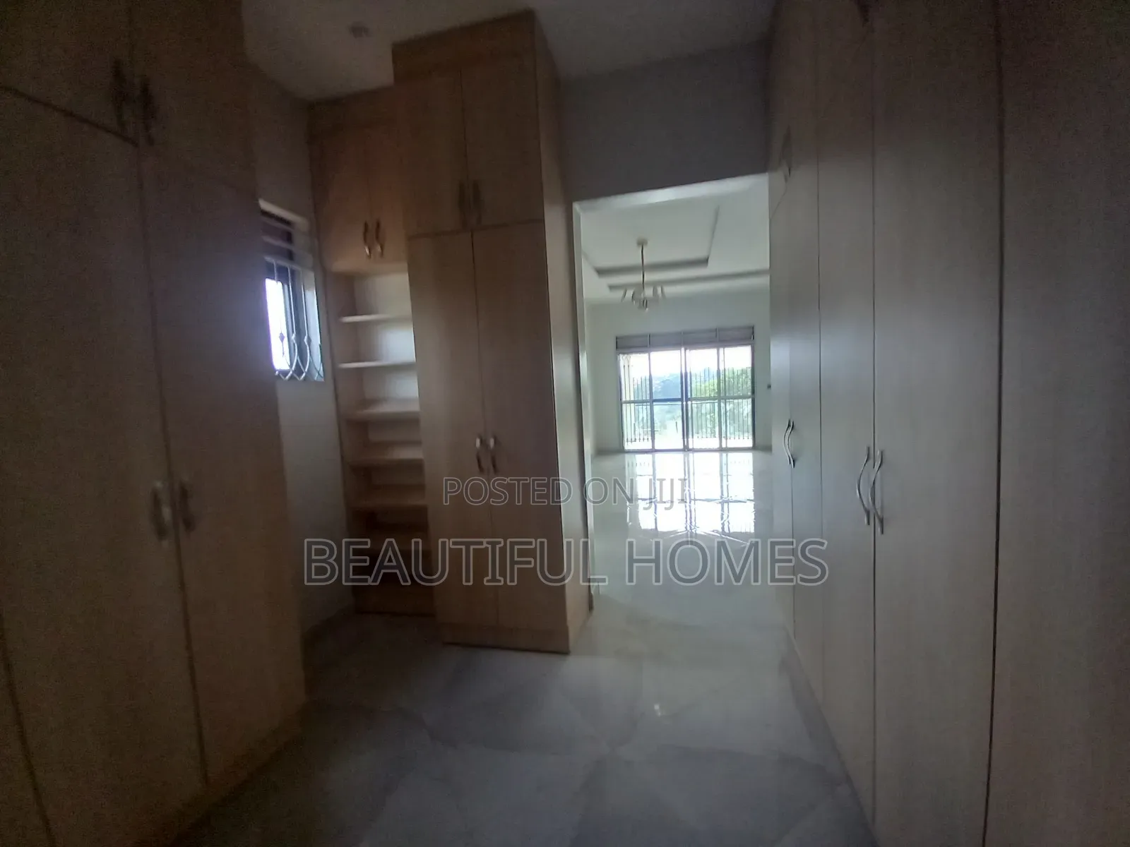 Furnished 6bdrm Duplex in Kira, Central Division for sale in Central Division