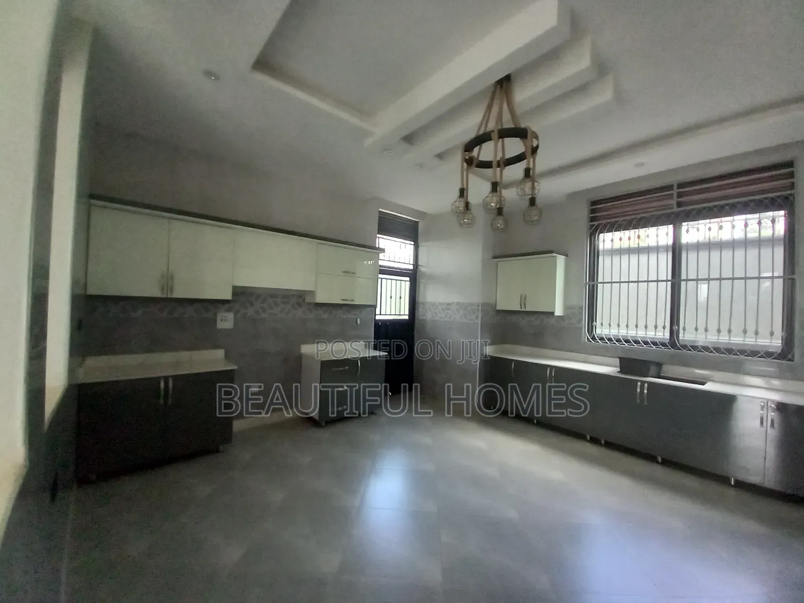 Furnished 6bdrm Mansion in Kira for sale in Kira